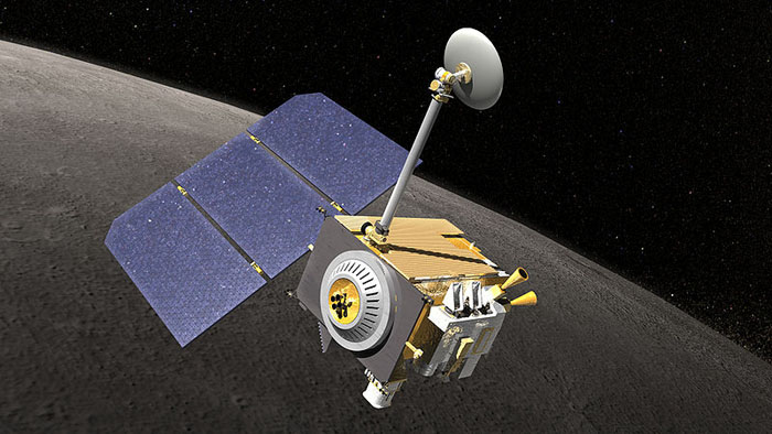 Il Lunar Reconnaissance Orbiter lanciato nel giugno 2009 e già in "giro" attorno alla Luna... :-)