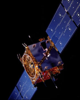 La sonda europea SMART-1 lanciata verso l'orbita lunare nel 2003, dove  giunta 15 mesi dopo